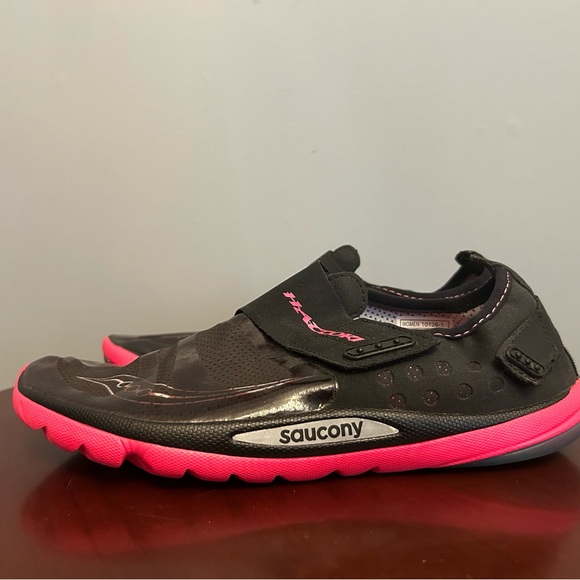 SAUCONY HATTORI Minimalist Running Shoes, size W9.5 (fits like W8.5/9) - Picture 2 of 5